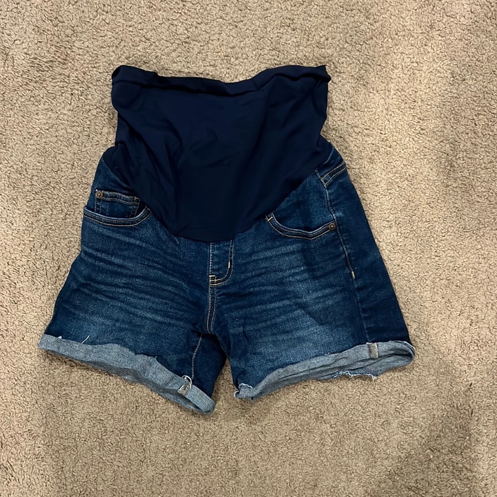 Maternity shorts